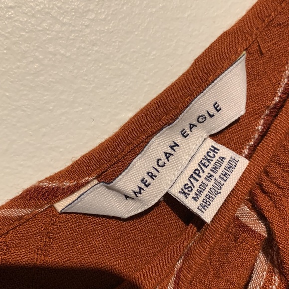 American Eagle Crop Top. Size XS. - Picture 3 of 4